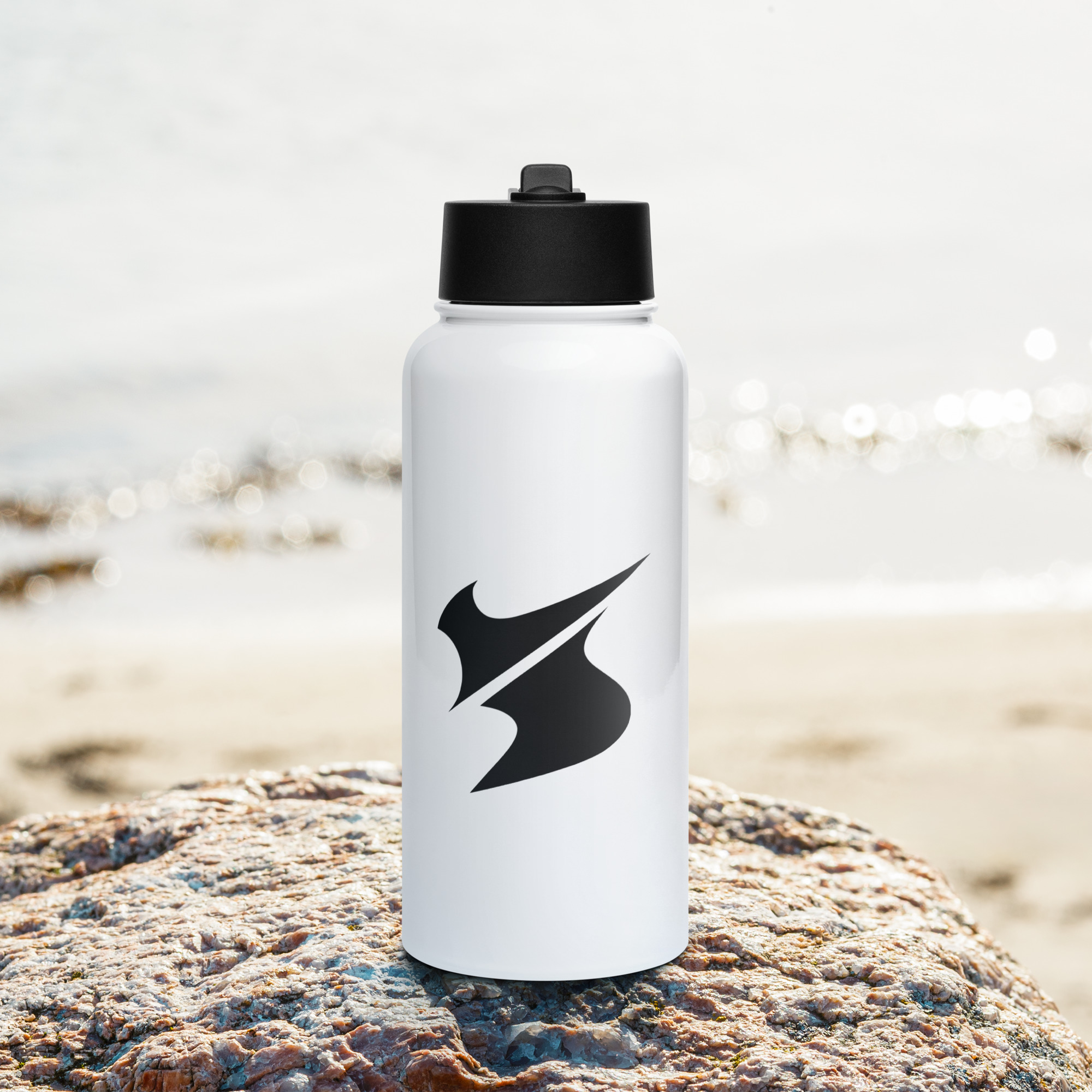 stainless-steel-water-bottle-with-a-straw-lid-white-32-oz-front-6add52e862470.jpg